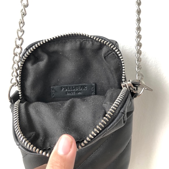 Pull&Bear small handbag with metal chain and zipper - Picture 3 of 3